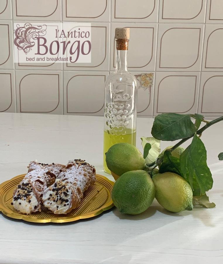 Bed and Breakfast L'Antico Borgo Milazzo Exterior foto