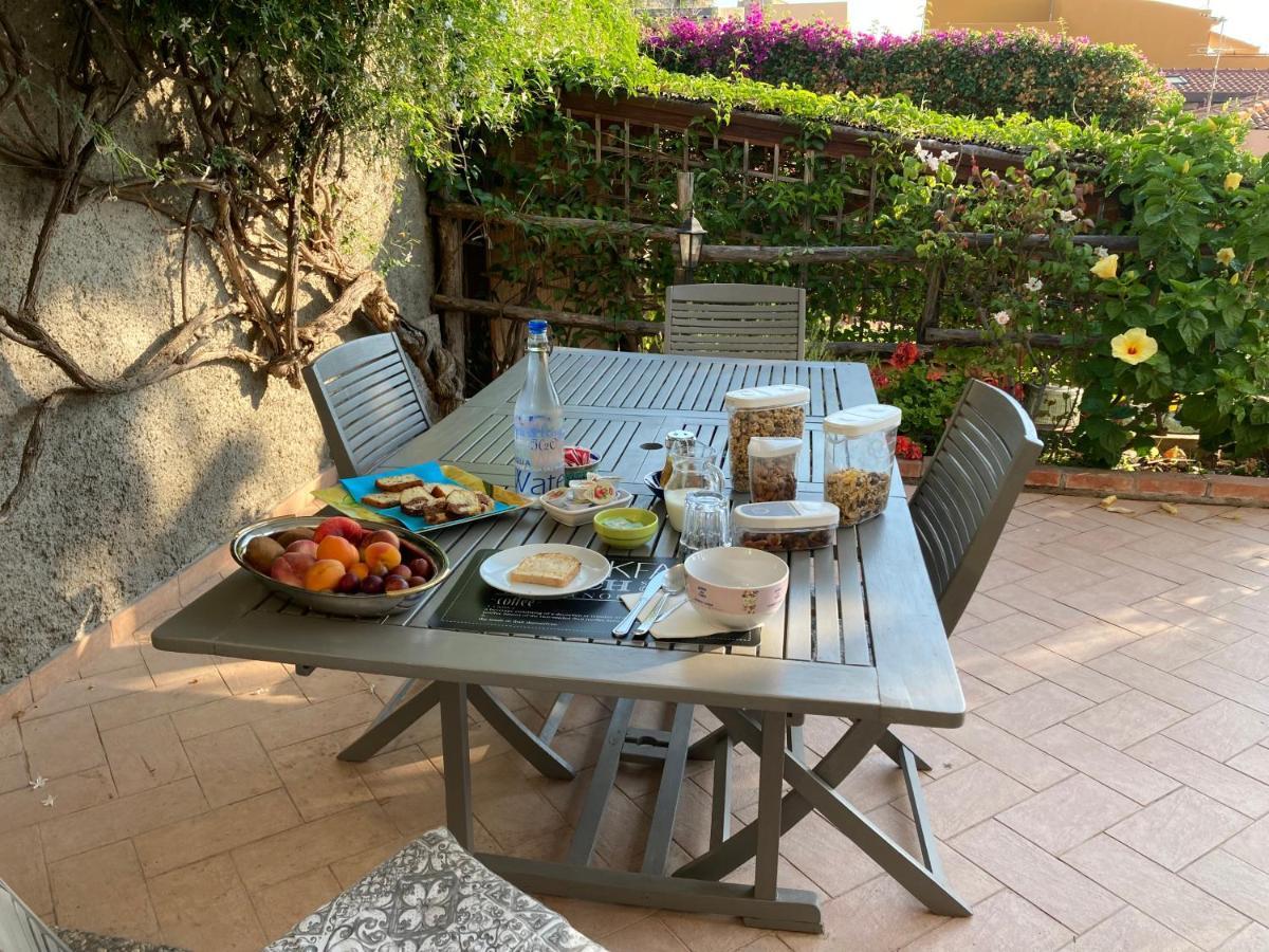 Bed and Breakfast L'Antico Borgo Milazzo Exterior foto