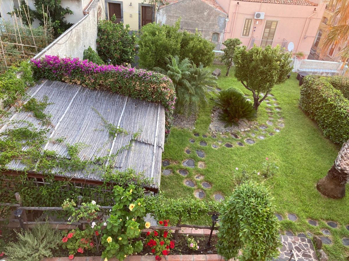 Bed and Breakfast L'Antico Borgo Milazzo Exterior foto