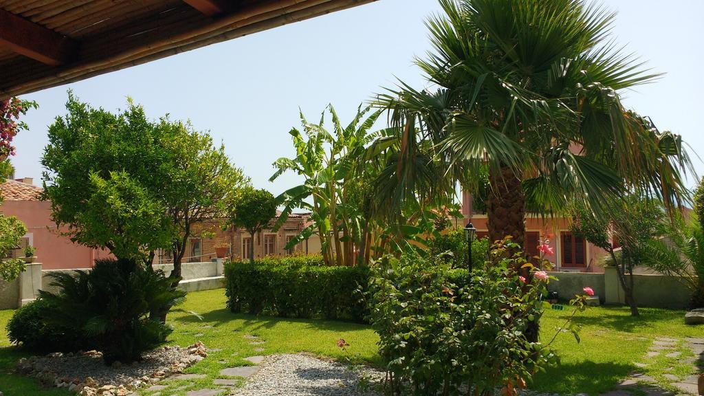 Bed and Breakfast L'Antico Borgo Milazzo Exterior foto